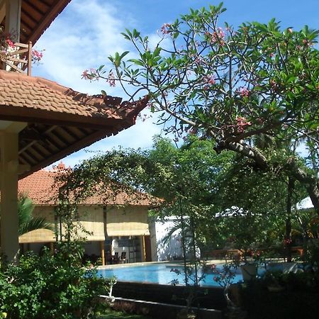 Villa Jaya Lovina Екстериор снимка