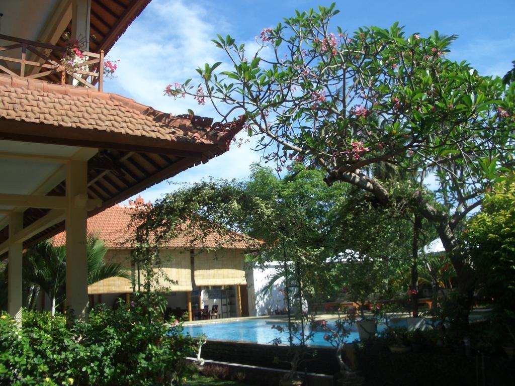 Villa Jaya Lovina Екстериор снимка